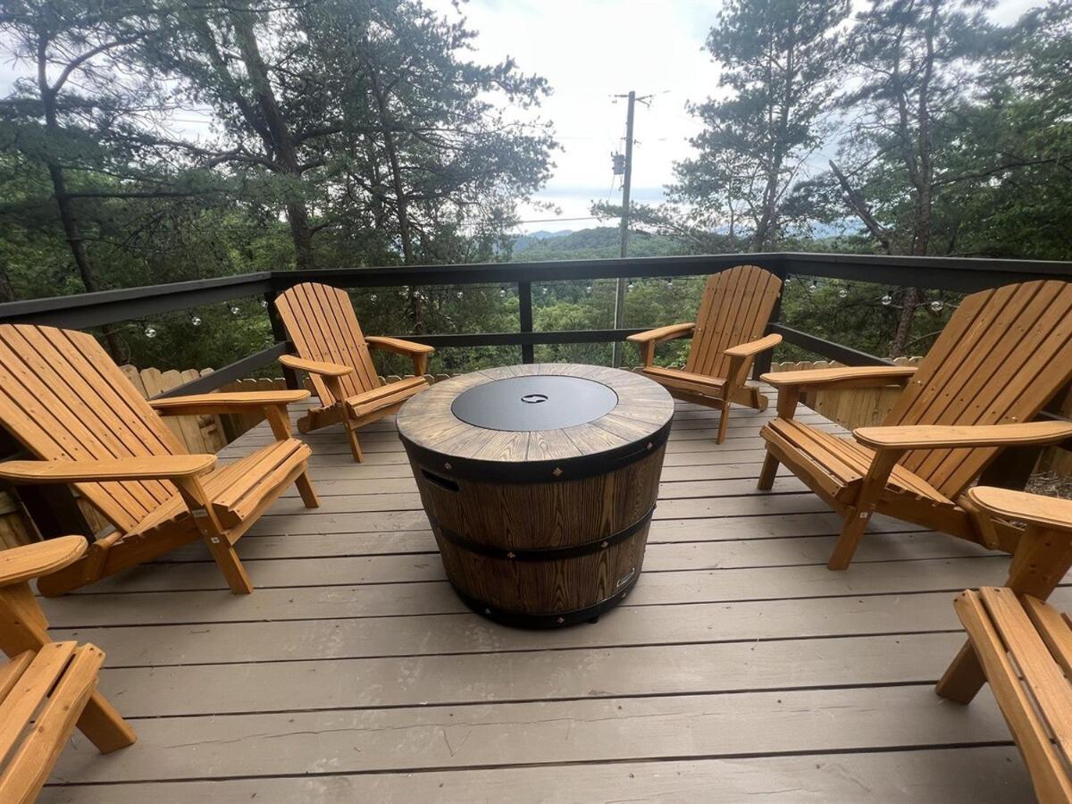 비둘기 포지 Whiskey Ridge 3 Bdrm Cabin-Firepit, Fenced Yard, Hot Tub 빌라 외부 사진